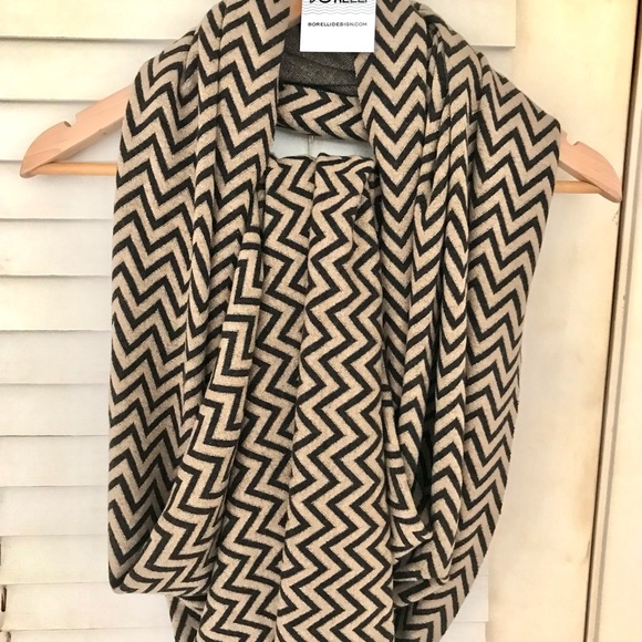 NWT Borelli Chevron Infinity Scarf Zip Zag  with Metallic Gold Accent Soft! - Picture 1 of 16